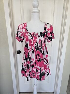 So Wear It Declair It Pink/Black Smock Top
